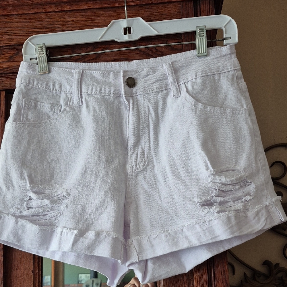3for$25 Bundle Sale Bnwt Roswear Distressed Jean Shorts
